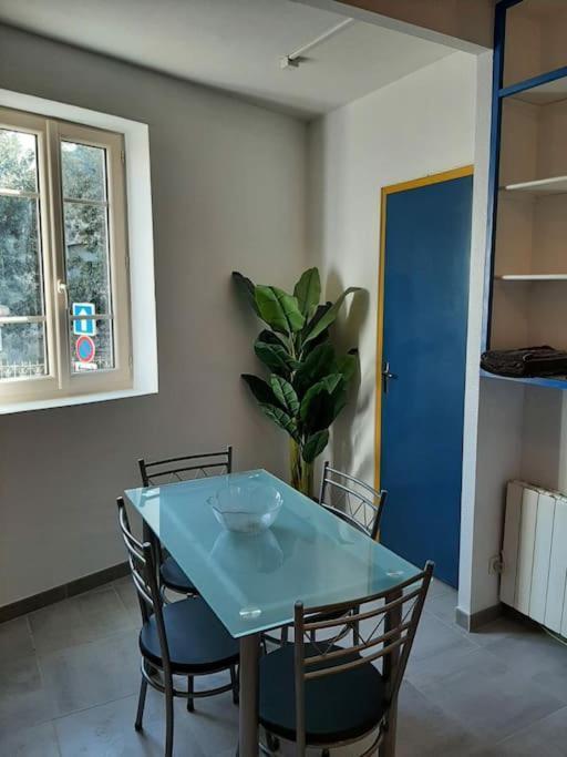 Apartamento Confortable En Hyper Centre Parking Gratuit Dans La Rue Acces Avec Boite A Clee Castres  Exterior foto